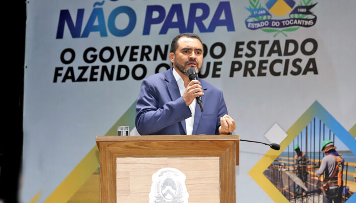 Governador interino destacou que a Educação é uma pauta prioritária em sua gestão (Crédito: Washington Luiz/Governo do Tocantins)