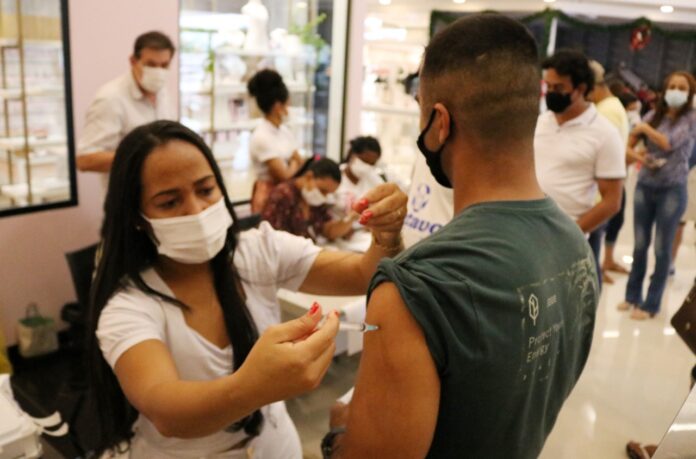 Segundo a Semus, foram aplicadas 172 vacinas contra Covid-19 e 123 contra a Influenza.