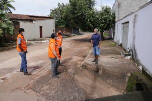 Técnicos da Coordenação de Defesa Civil de Gurupi visitaram pontos críticos de alagamento, que causam riscos de desabamento de residências